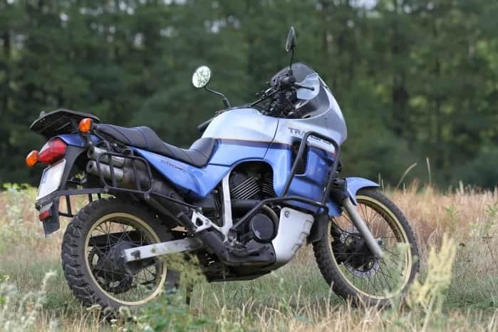 Honda Transalp 600 czy 650 – który model lepiej spełni Twoje oczekiwania?