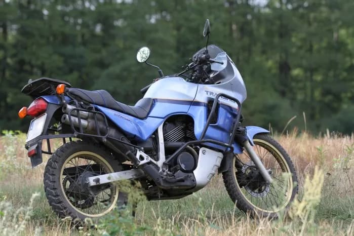 Honda Transalp 600 czy 650 – który model lepiej spełni Twoje oczekiwania?