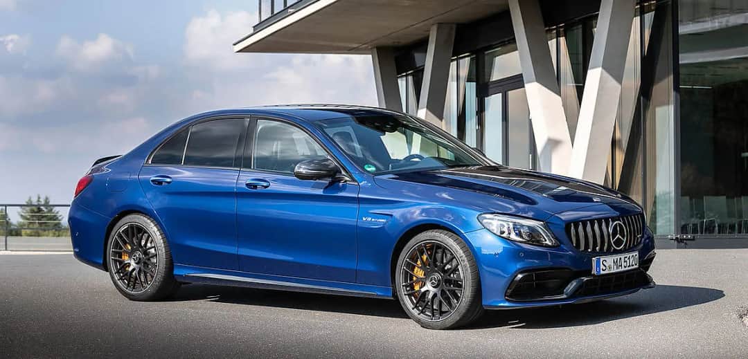 Mercedes C klasa W205 – specyfikacje, problemy i porównania z konkurencją