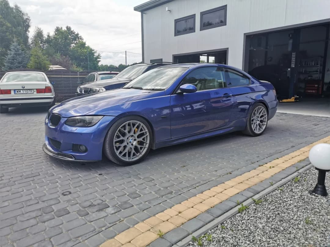 BMW E92 335d – mocne osiągi, specyfikacje i modyfikacje, które zaskakują