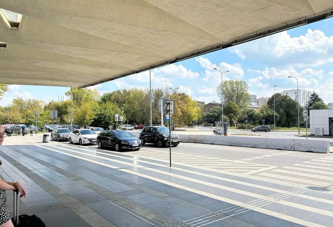 Ile kosztuje taxi z dworca w Krakowie na lotnisko? Poznaj ceny!