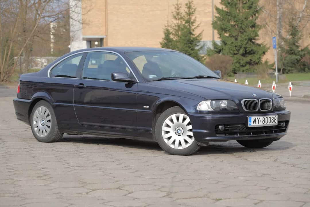 BMW E46 330Ci - szczegółowe informacje o osiągach i specyfikacjach